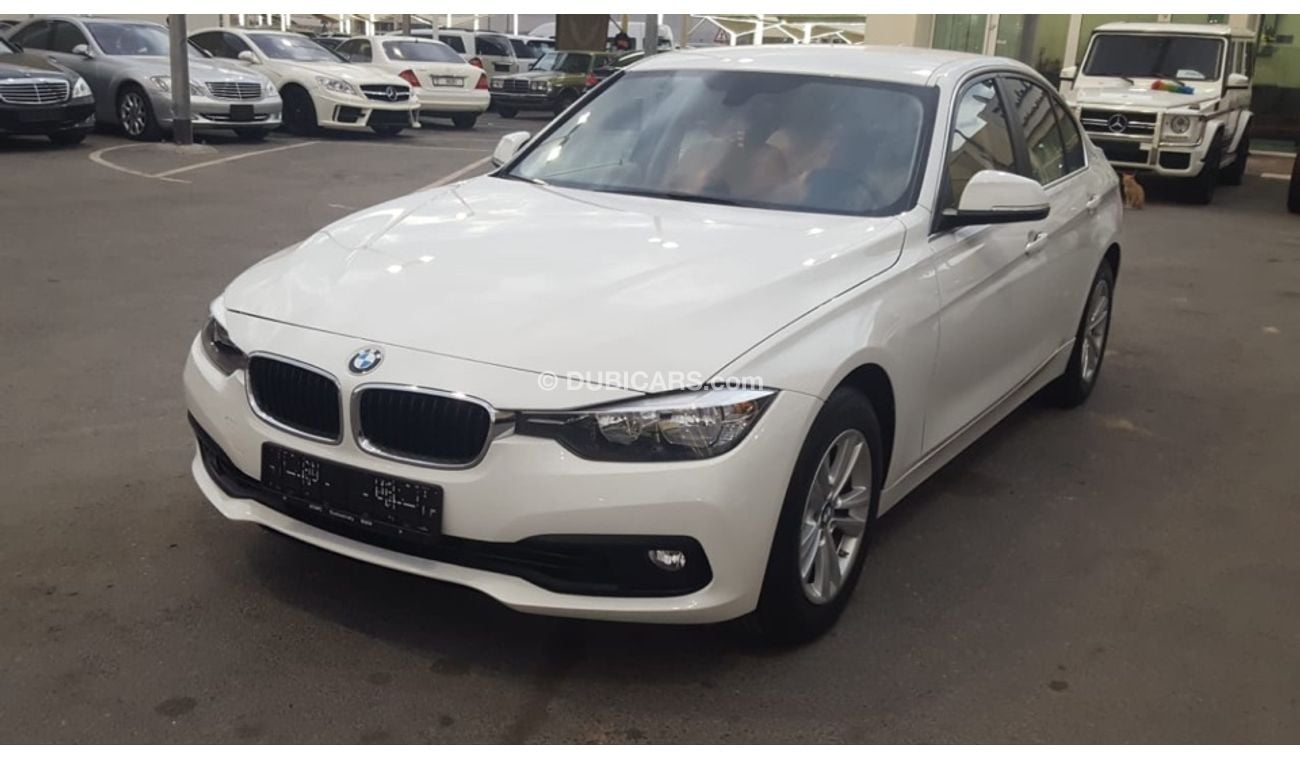 BMW 320i Bmw 320 model 2017 GCC car prefect condition full service full option low mileage