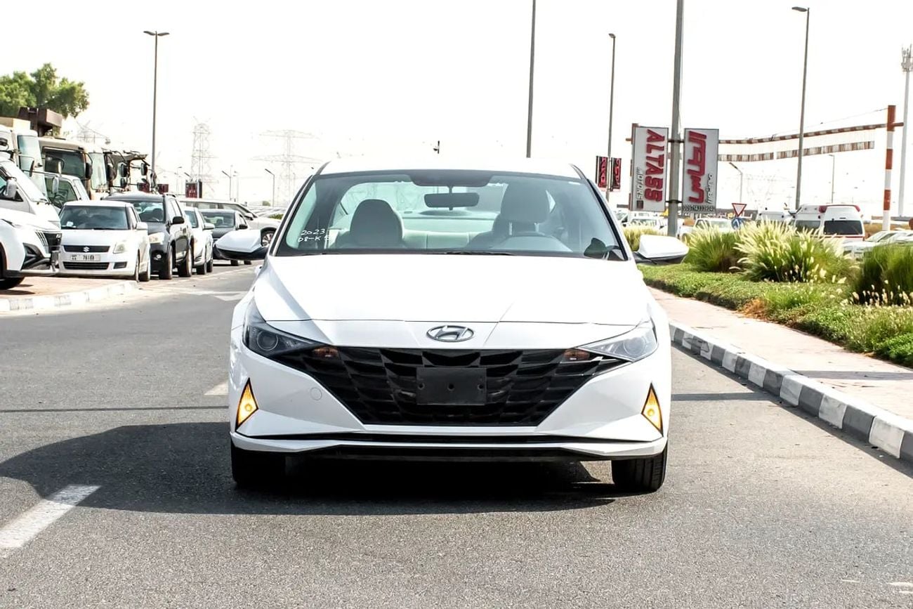 Hyundai Elantra SMART – GCC SPECS – ONLY 52,000 KM – FULL SERVICE HISTORY