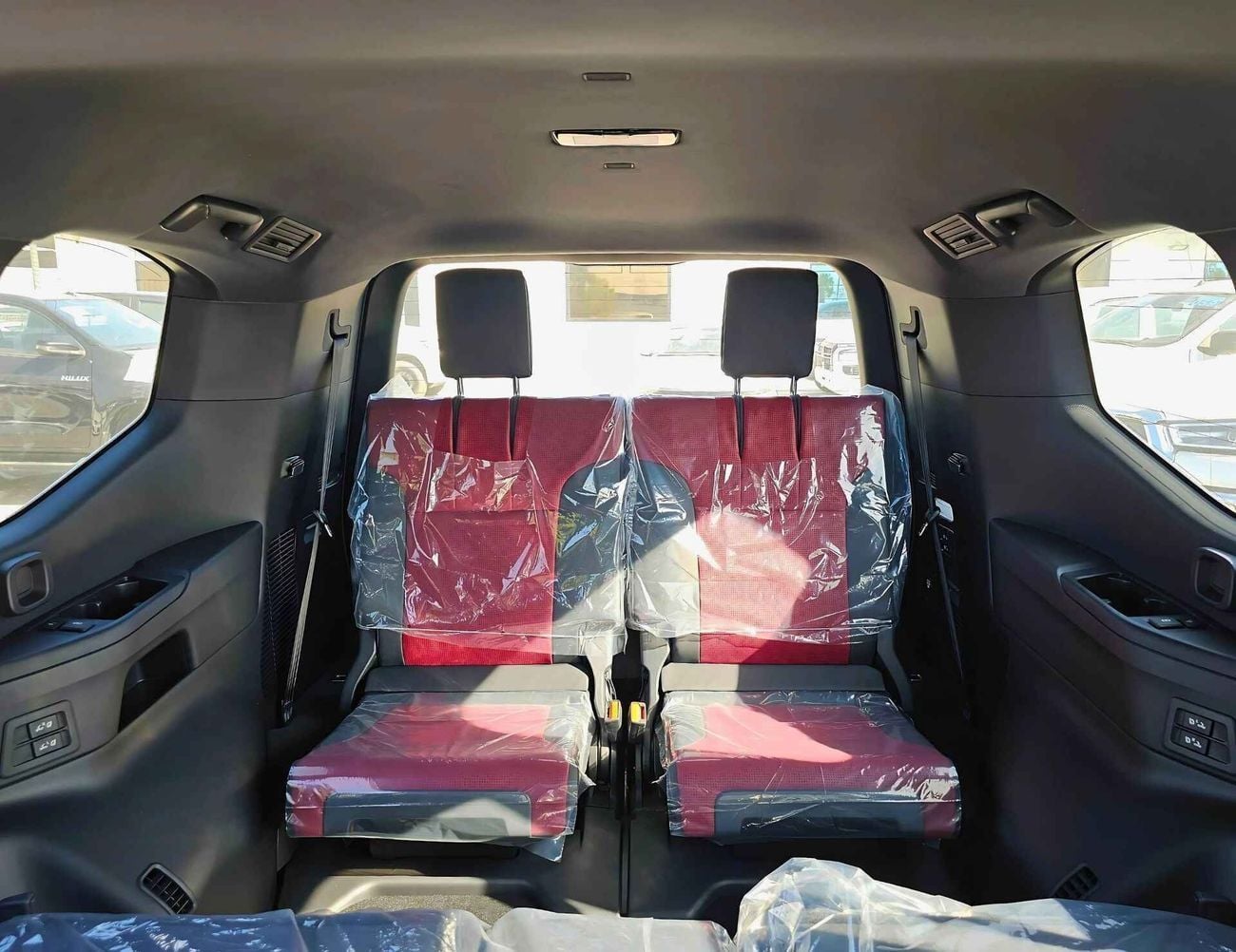 Toyota Land Cruiser 3.3L Diesel Top Variant With RADAR | HUD | BIG DVD | JBL | GCC Specs (CODE # VXR-Z)