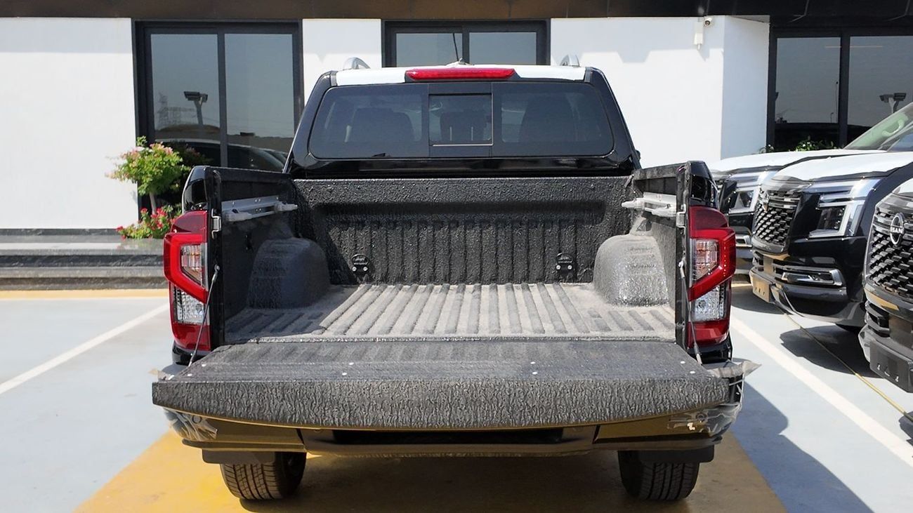 Nissan Navara  2025 Nissan Navara | 2.5L Petrol | 160 HP | Manual | 4x4 | GCC Specs