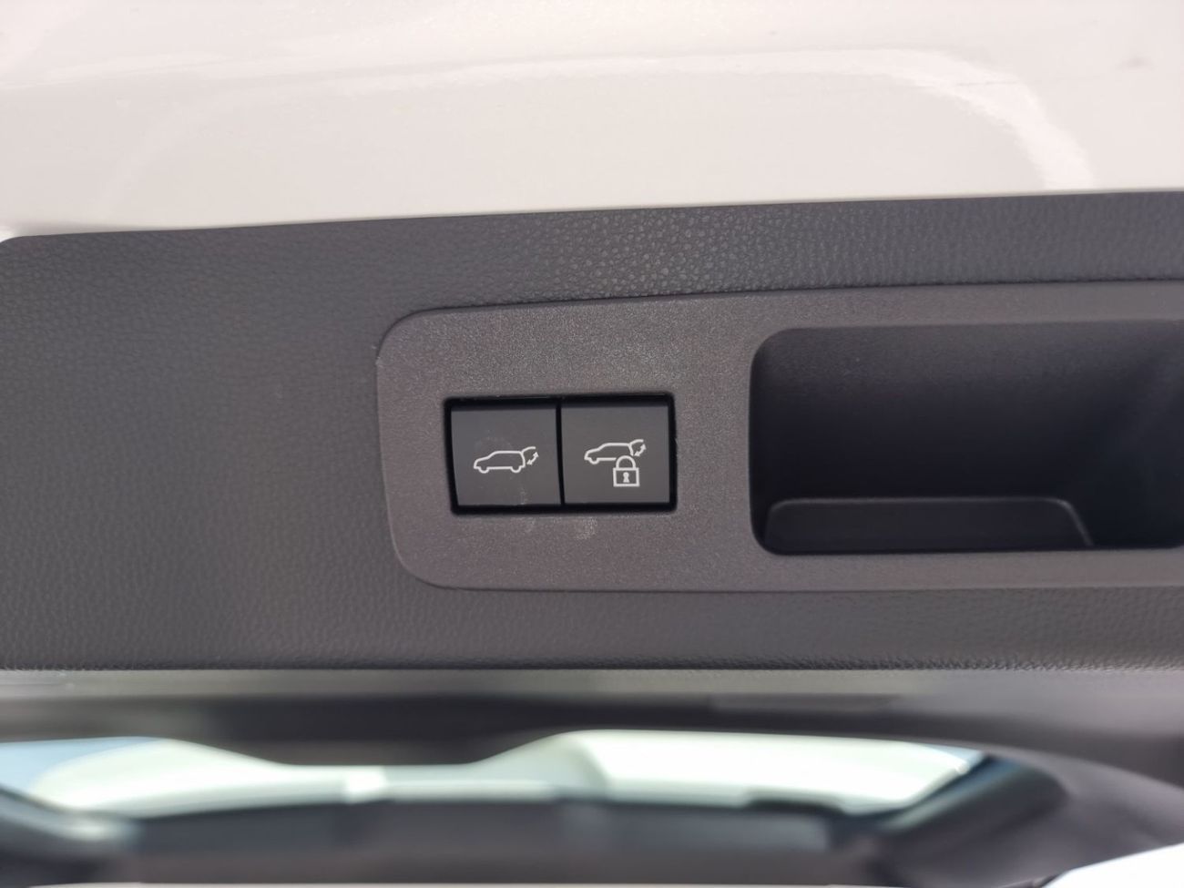 Toyota Land Cruiser LC 300 3.3L DIESEL VXR 7 SEATER FULL OPTION WITH AEROW  KIT