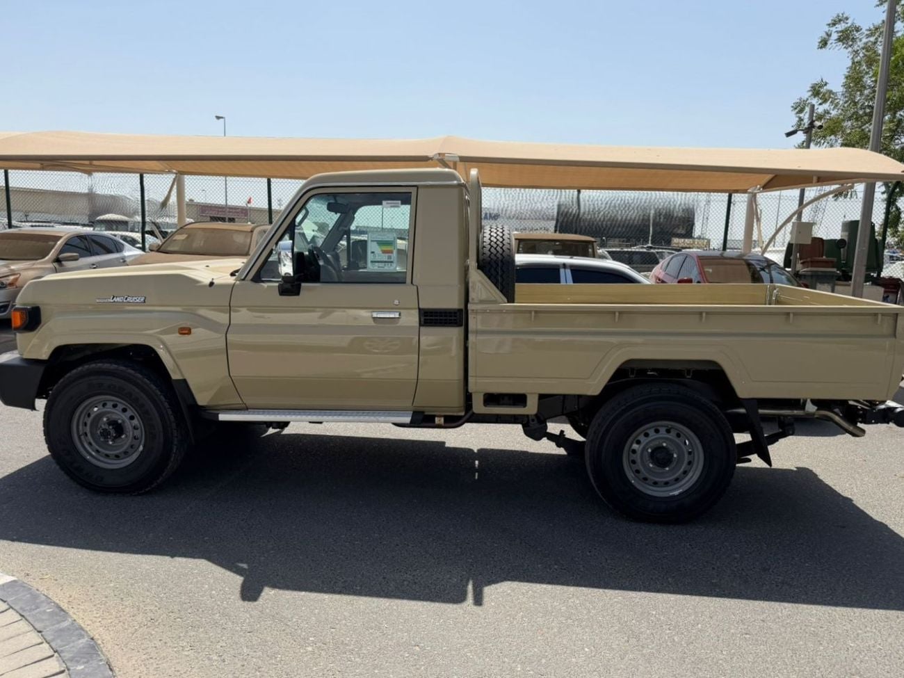 Toyota Land Cruiser Pick Up Toyota Land Cruiser LC79 SC 4.0 AT 2026 basic Omani