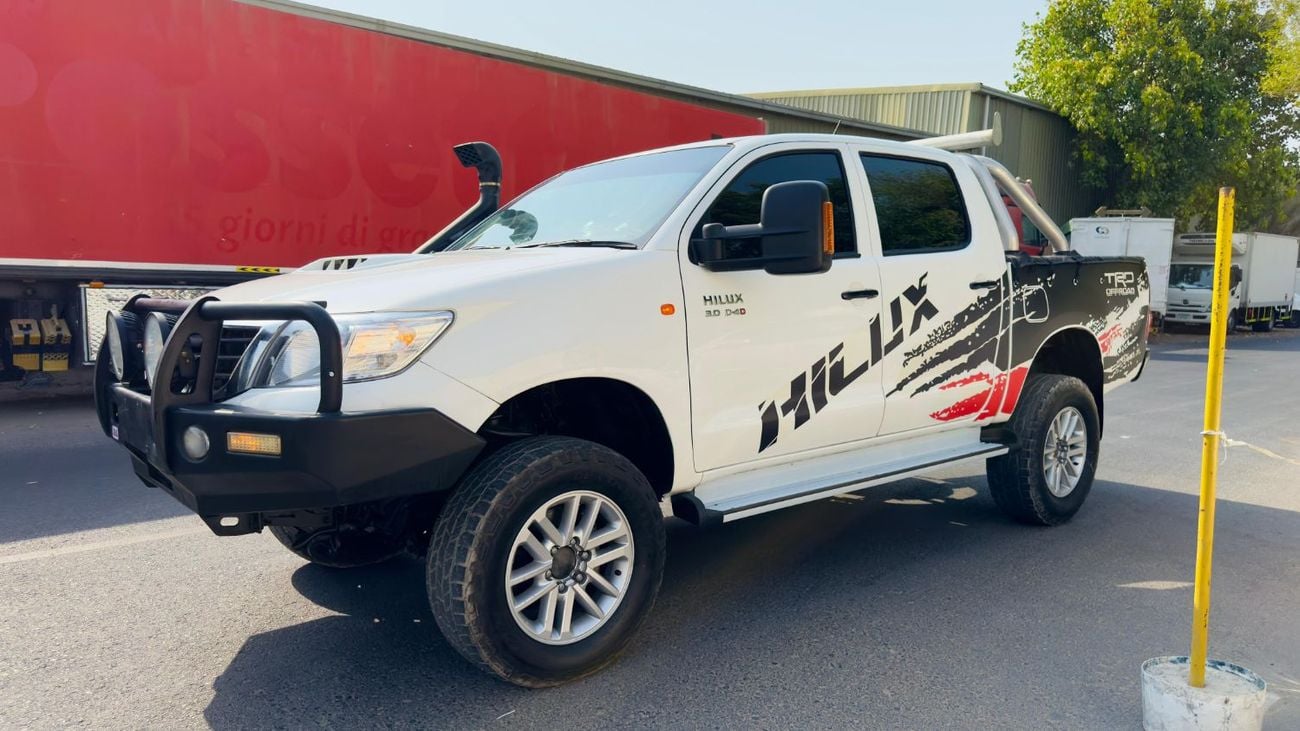 تويوتا هيلوكس DOUBLE CABIN | 3.0L DIESEL ENGINE | AUTOMATIC TRANSMISSION | 2014 | RHD