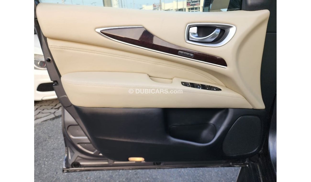 Infiniti QX60 Luxury Infiniti QX60_Gcc_2018_Excellent_Condition _Full option