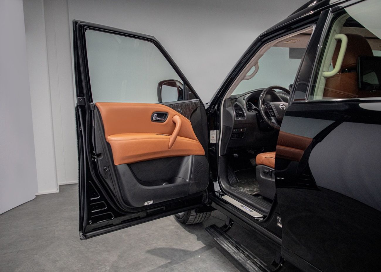 Nissan Patrol LE Platinum 5.6L Black Edition