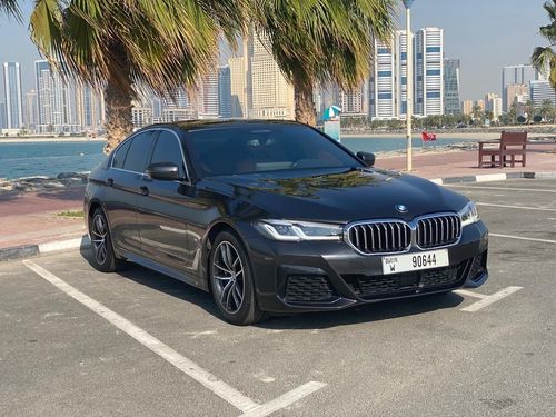 بي أم دبليو 520i