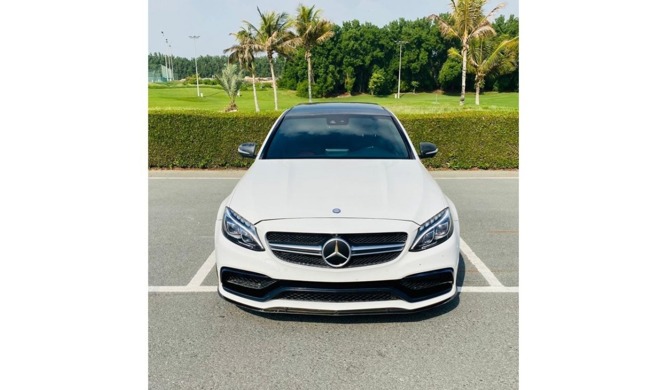 مرسيدس بنز C 63 AMG Std السياره بحاله ممتازه جدا لا تحتاج إلى أي مصاريف