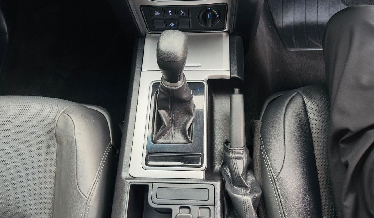 تويوتا برادو [QISJ IN DUBAI] | RHD | SUNROOF | 2019 | 2.8L DIESEL ENGINE | Leather Electric Seats 7