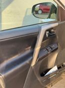 تويوتا راف ٤ XLE sunroof, leather seats  Full Option