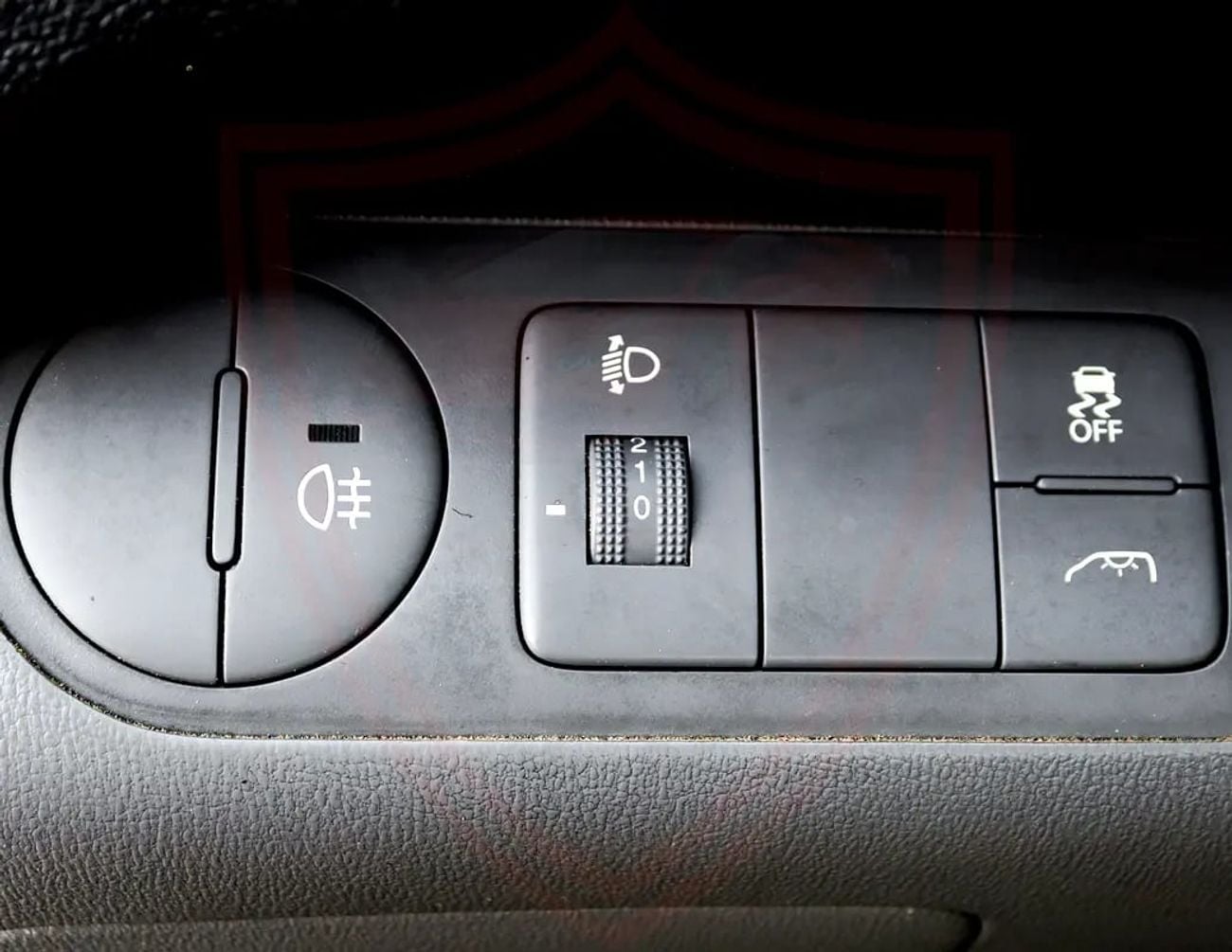 Hyundai H-1 GL 2.4 L | | GCC | Accident-Free | In Excellent Condition | 812 P.M