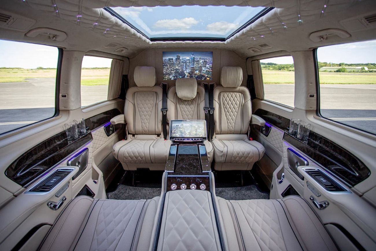 مرسيدس بنز V 300 Senzati® Jet Class® Oryx Edition® 7 seat Silk Beige Leather