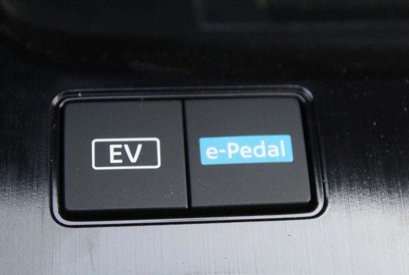 نيسان إكس تريل NISSAN X-TRAIL E-POWER 2023 MODEL YEAR BLACK COLOR