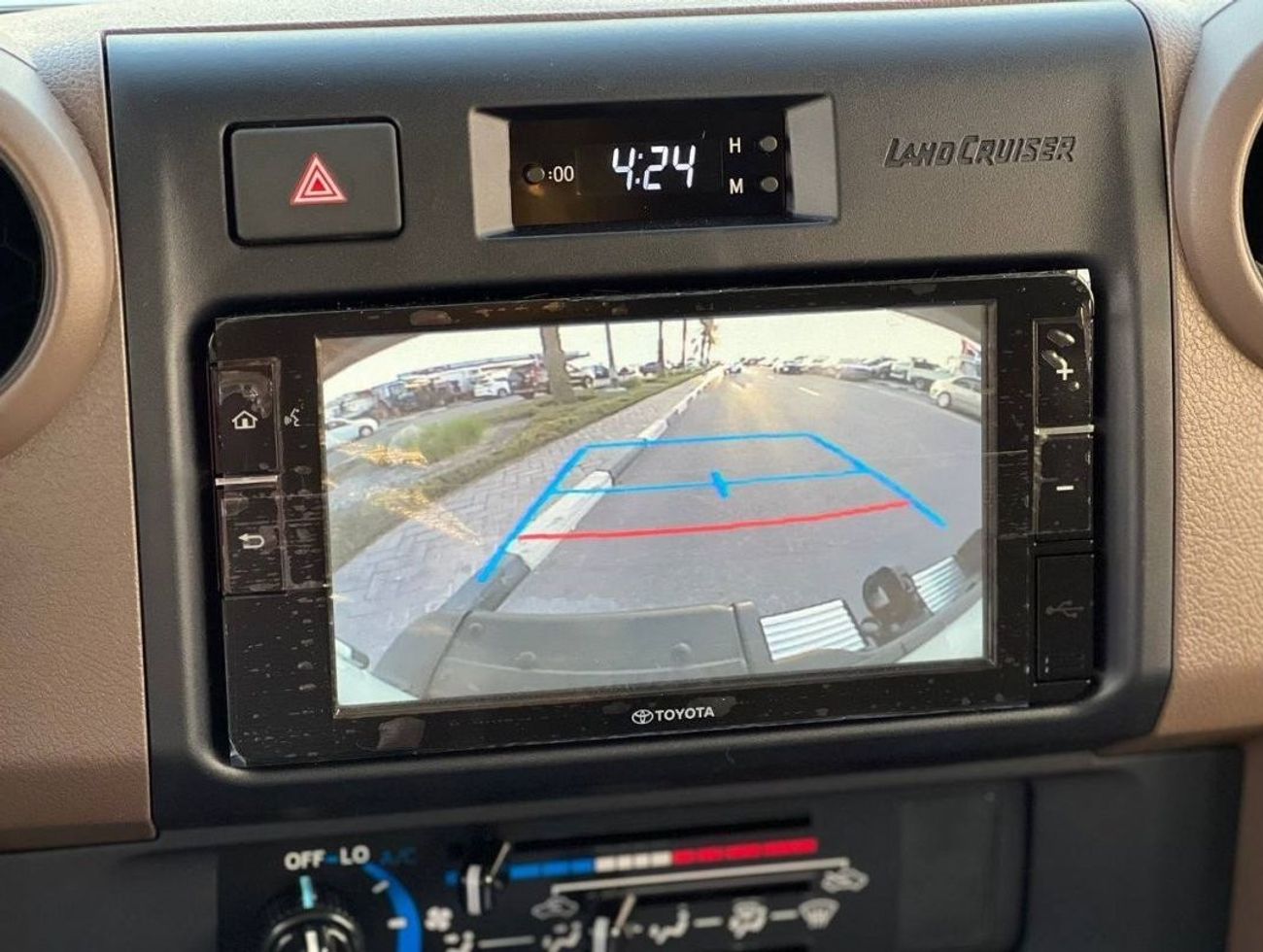 تويوتا لاند كروزر 70 LC76 4.5L V8 DSL M/T // 2024 // STANDER OPTION WITH BACK CAMERA , SNOOKER // SPECIAL OFFER // BY FOR