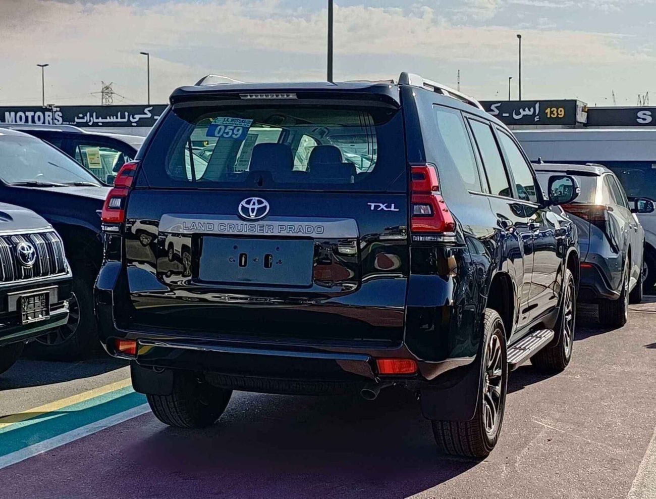 تويوتا برادو TXL / 2.7L Petrol / Push Start / Digital AC / Sunroof (CODE # P27TXLDV5)