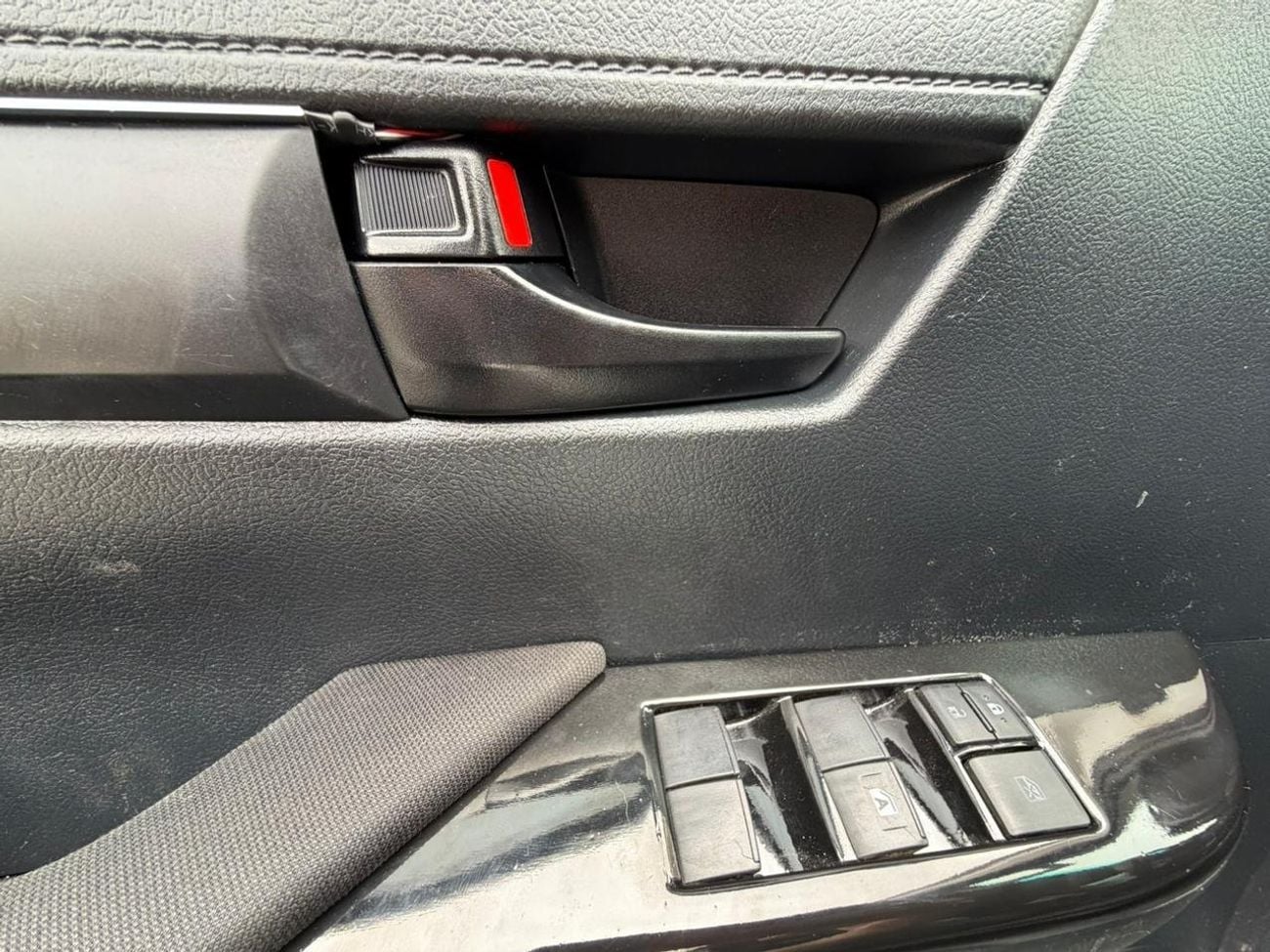 Toyota Hilux GLX 2.7L Double Cab Utility 4WD A/T