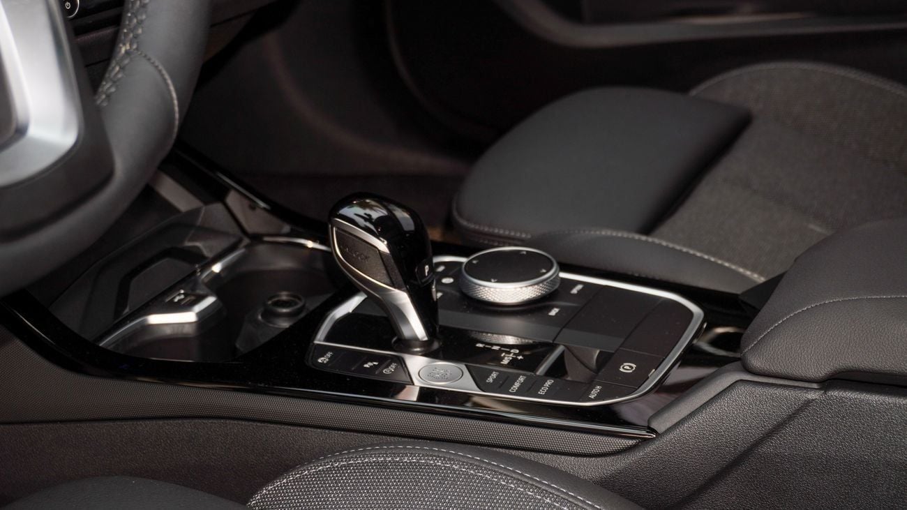 BMW 120i 2024!! LOW MILEAGE!! THREE YEARS WARRANTY