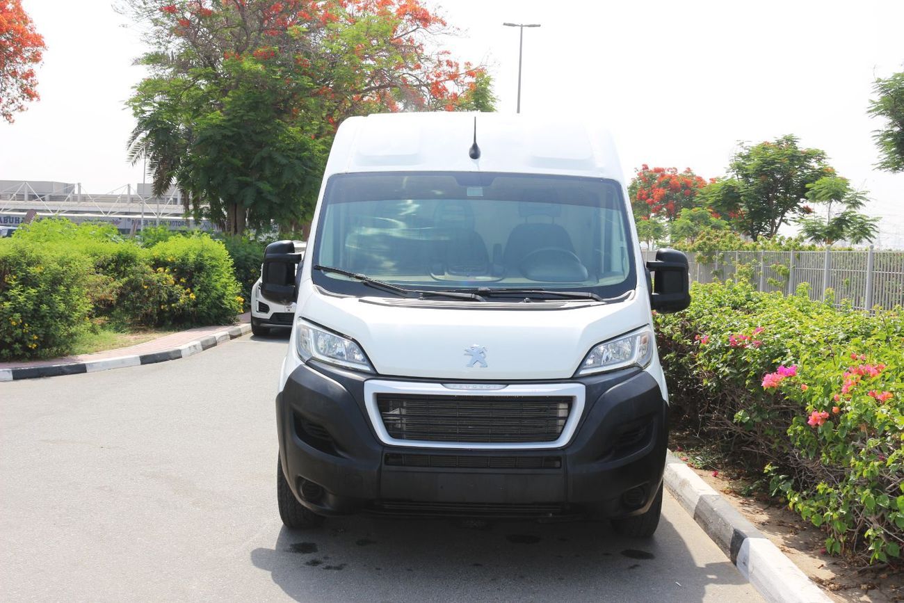 بيجو بوكسر PEUGEOT BOXER 2022 (L2H2) GCC ONLY 150,000KM MANUAL