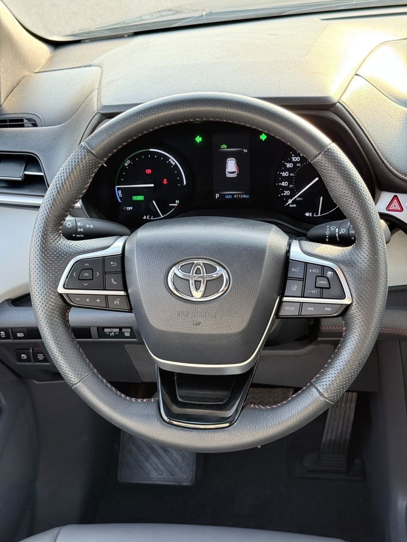Toyota Sienna XLE hybrid 2.5 L premium