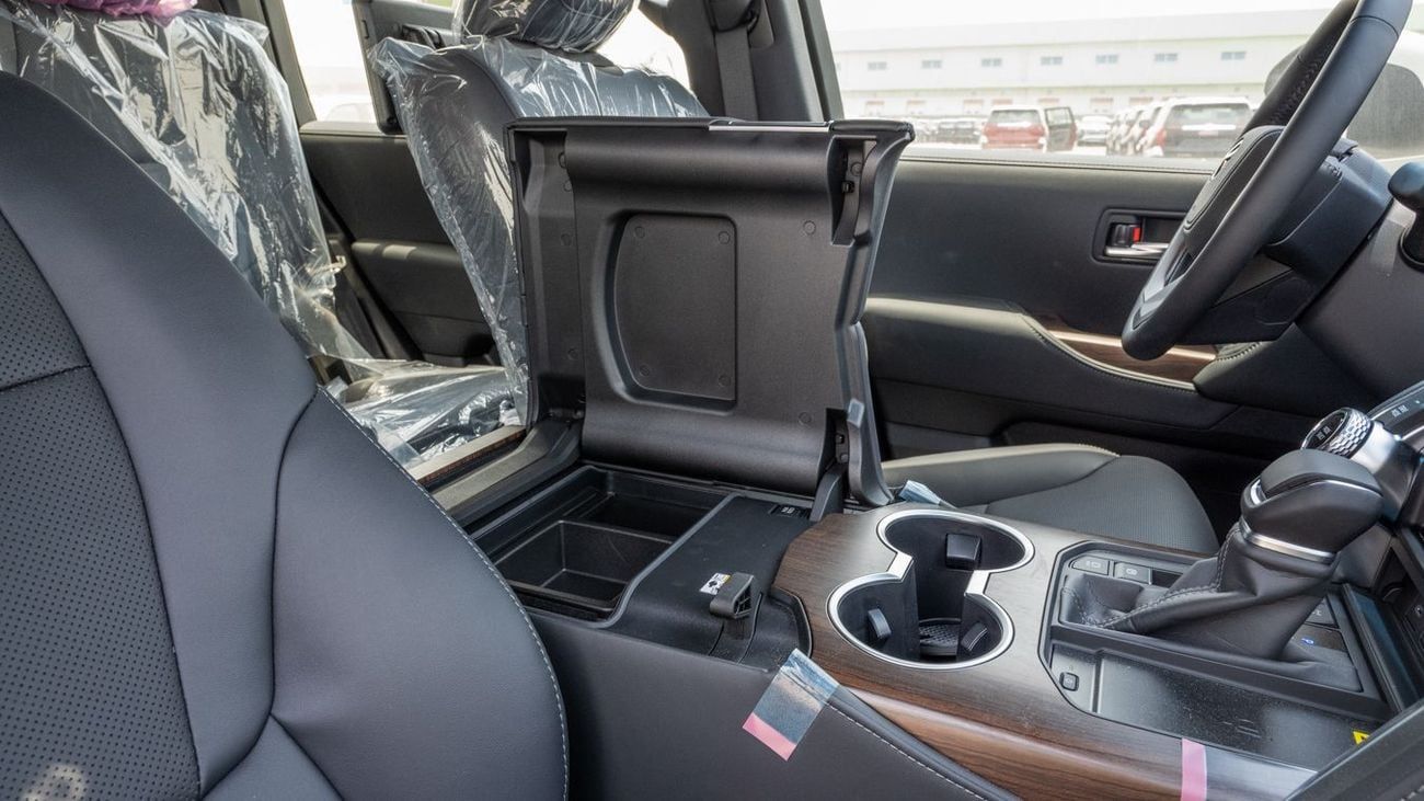 Toyota Land Cruiser TOYOTA LANDCRUISER 3.3 GXR MID DSL-2025YM