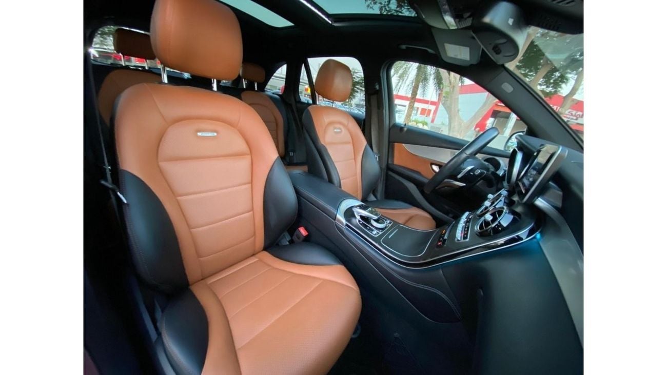 Mercedes-Benz GLC 300 4MATIC MERCEDES GLC 300 2019 = EXCELENT CONDITION =