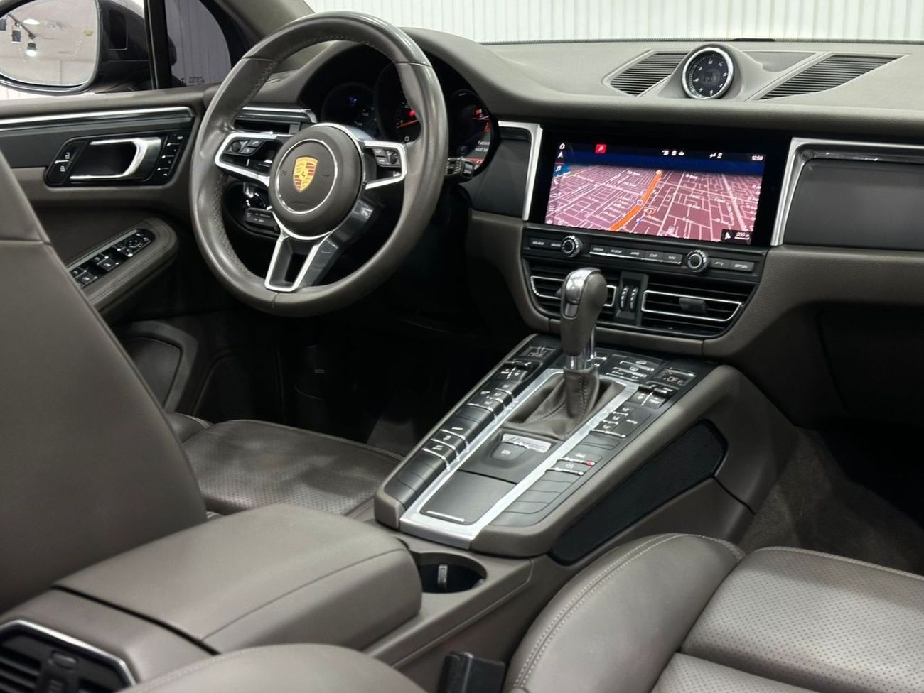 بورش ماكان std