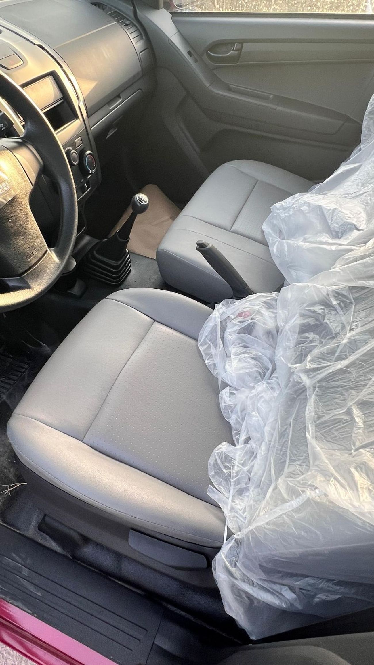 Isuzu DMax Isuzu D Max SC 4x2 Engine 2.5L MY 2026