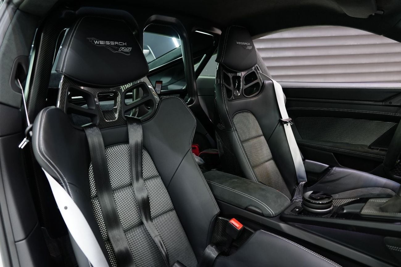Porsche 911 GT3 RS 4.0L (520 HP) Coupe Weissach Pack, Full Carbon, Ceramic Brakes, Dealer Warranty Till 23/02/20