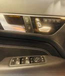 مرسيدس بنز E200 CONVERTIBLE WITH LOW MILAGE