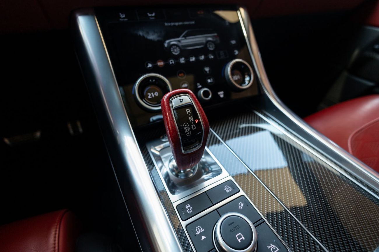 Land Rover Range Rover Sport SVR 5.0L (550 HP)