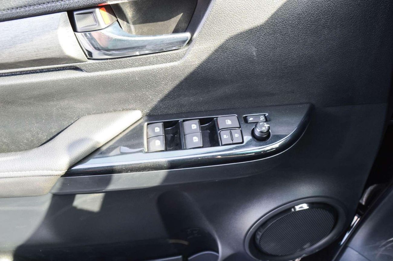 تويوتا هيلوكس TOYOTA HILUX ADVENTURE 4.0L 4WD PICKUP 2025