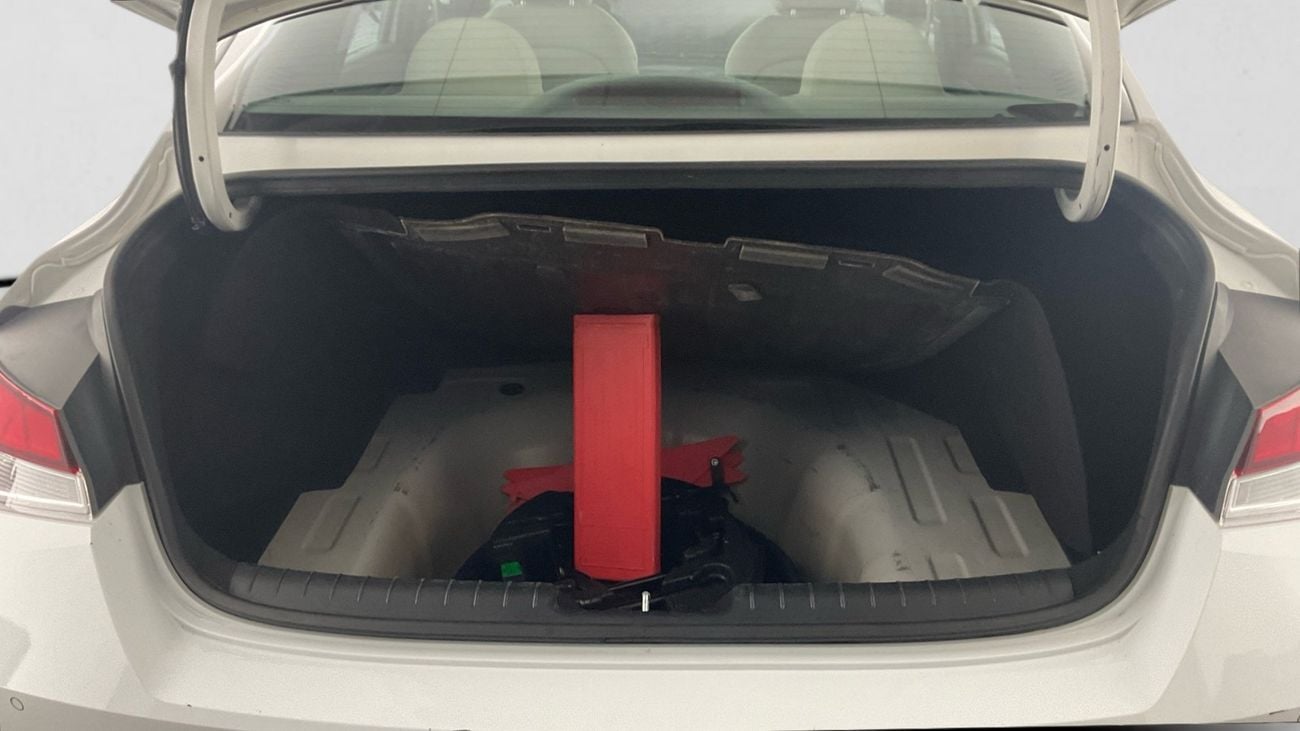 هيونداي إلانترا 1.6 GL AUTO SMART | شامل الضمان | 0 ﺪﻔﻋﺓ ﺃﻮﻟﻯ