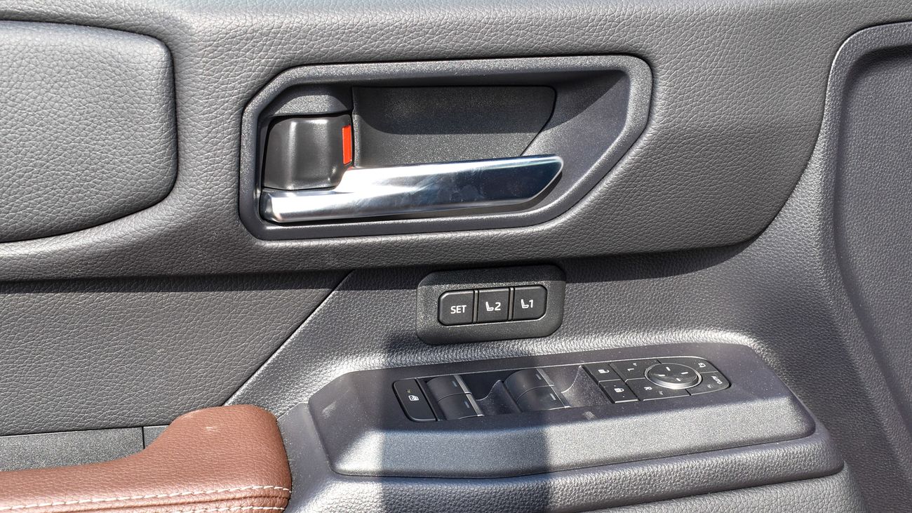 تويوتا برادو 2.4L TWIN TURBO