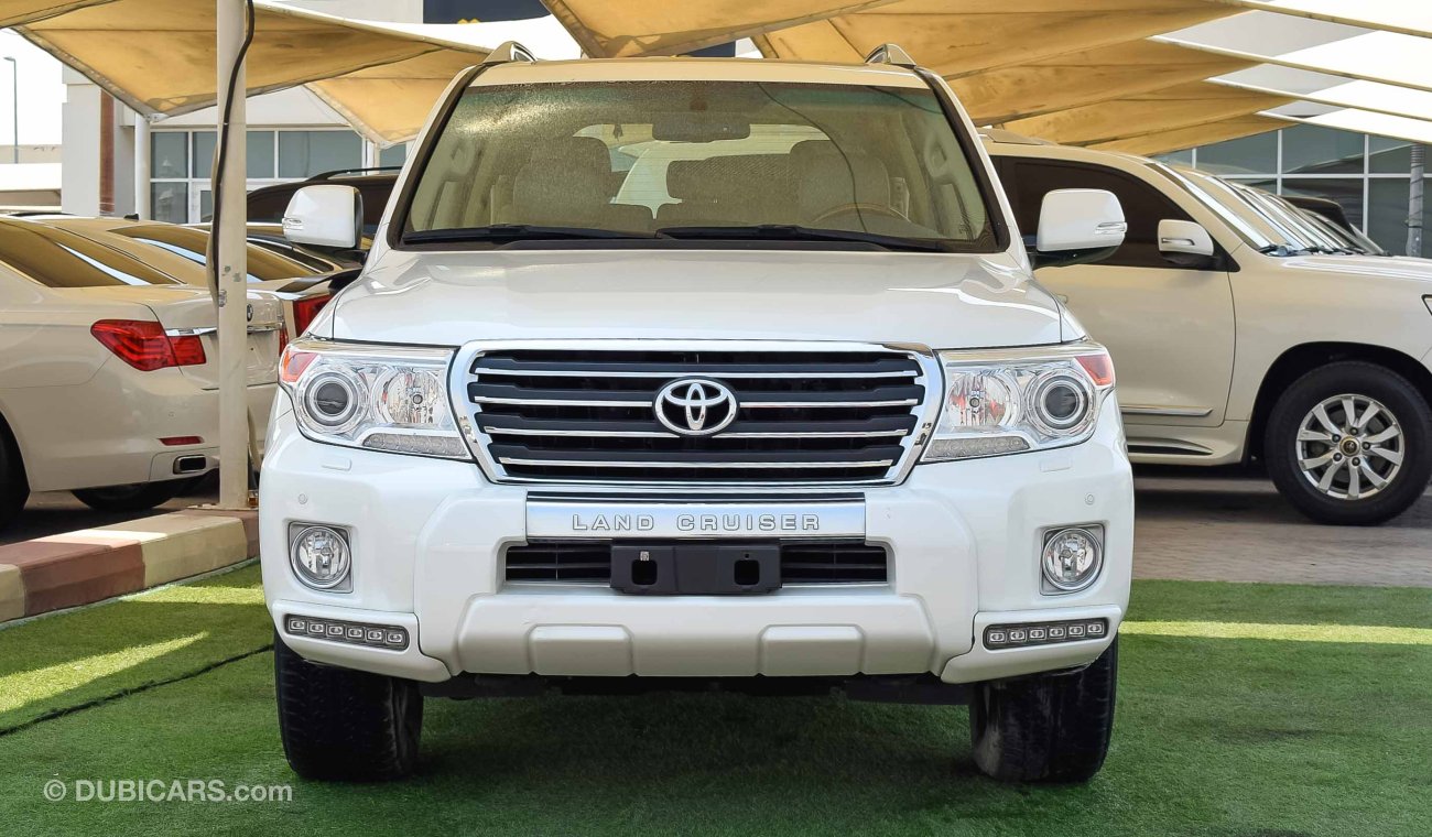 Toyota Land Cruiser GXR V6