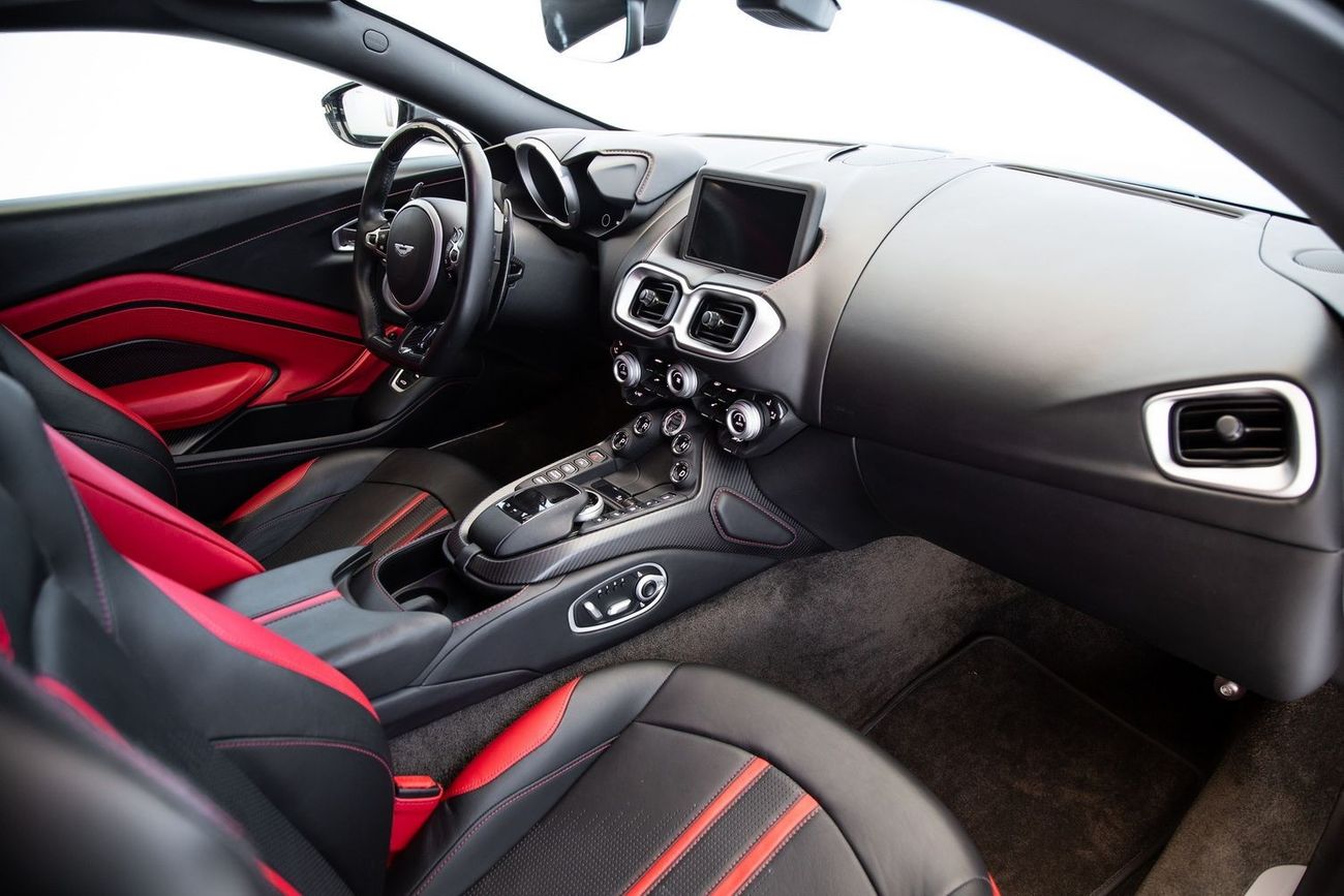 Aston Martin Vantage