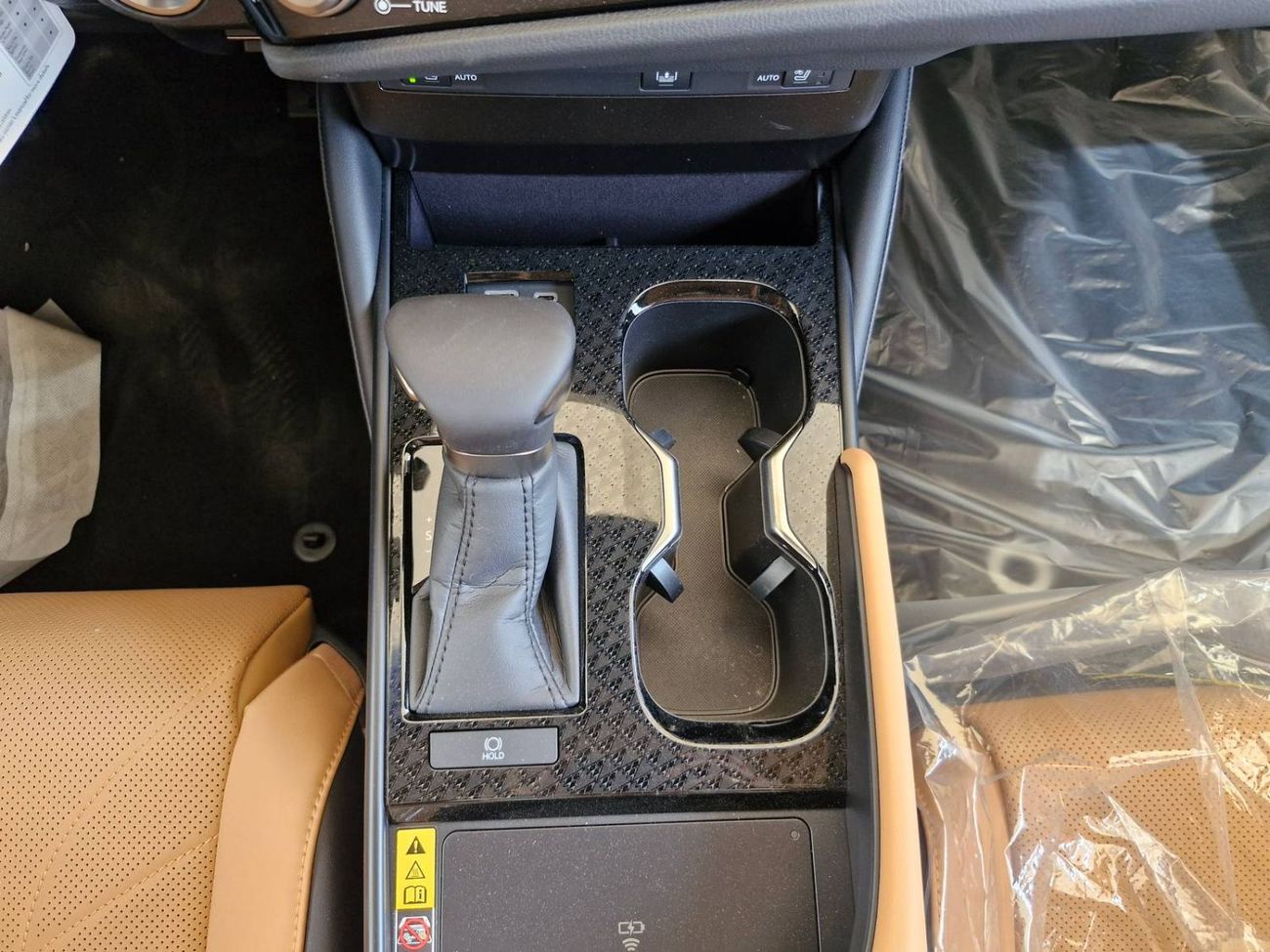 Lexus ES350 2025 LEXUS ES350 3.5L ULTRA LUXURY + RADAR GCC BRAND NEW 0KM (ONLY FOR EXPORT)