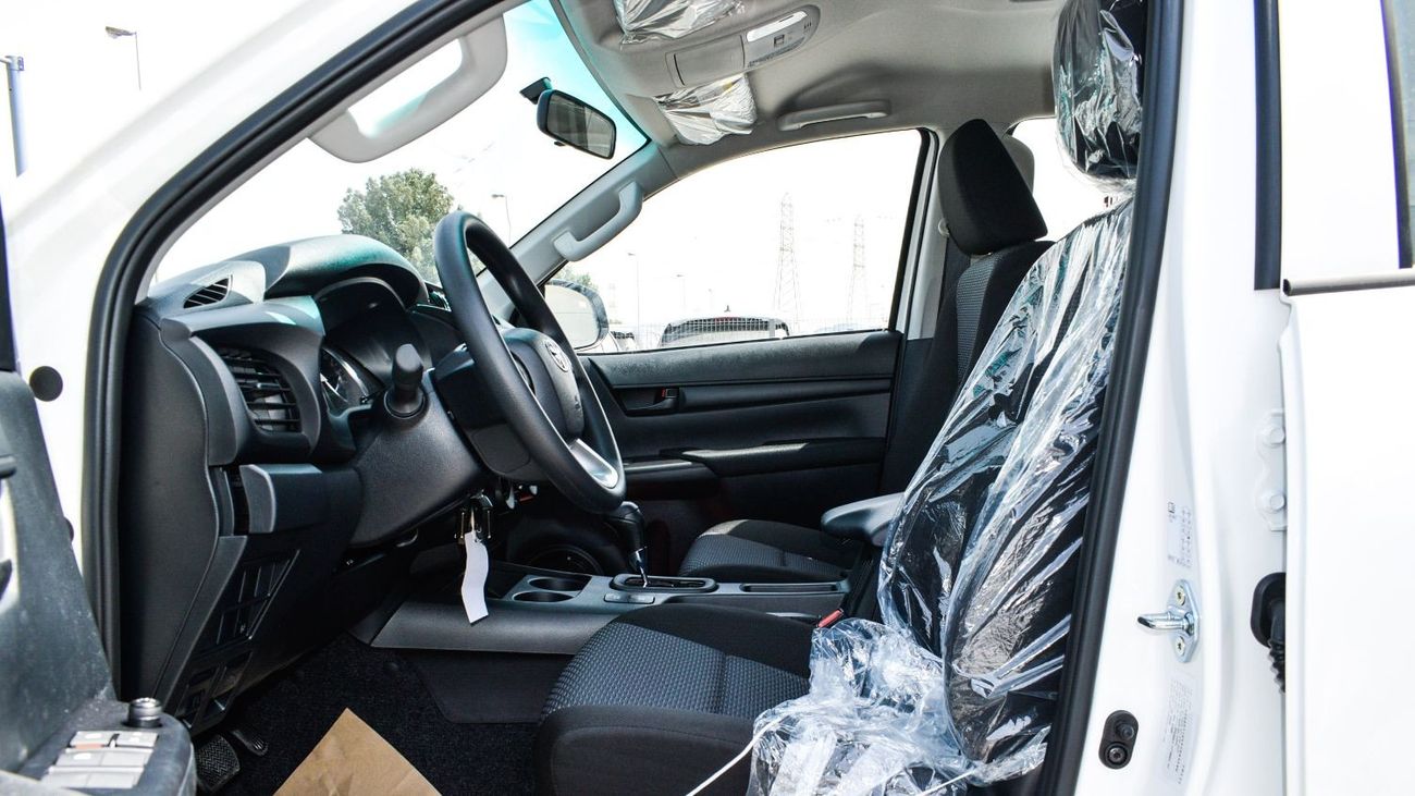 Toyota Hilux Double Cab 2.4L Diesel Manual