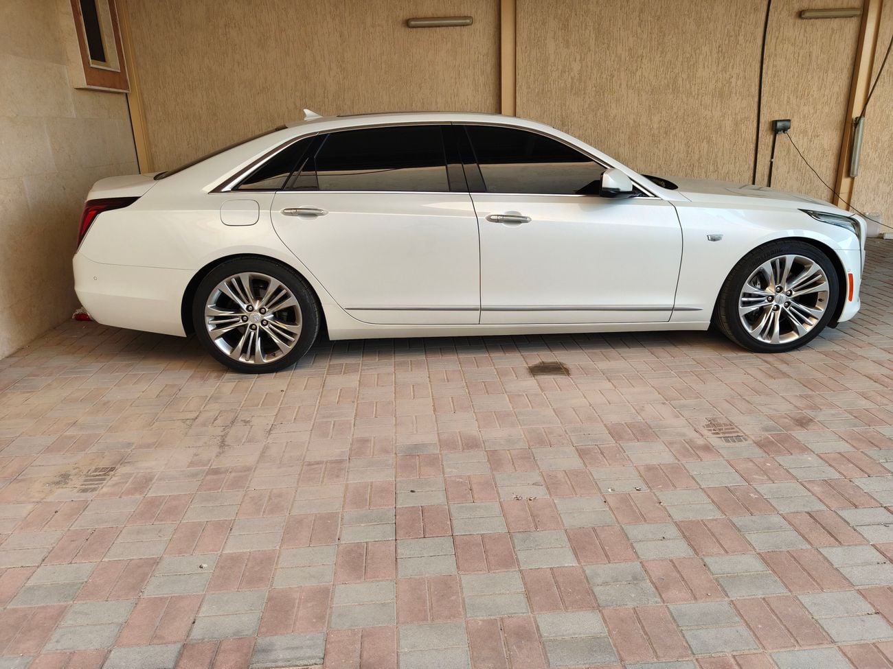كاديلاك CT6 TT 3.0 PLATINUM FULLY LOADED