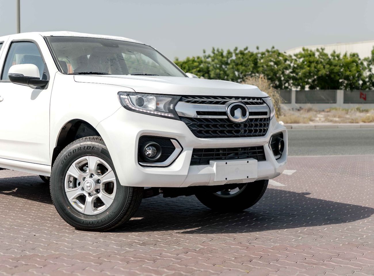 جريت وول وينغل 2026 Greatwall Wingle 7 4X2 Standard 2.4L - Manual - Titanium White Inside Black | Export Price