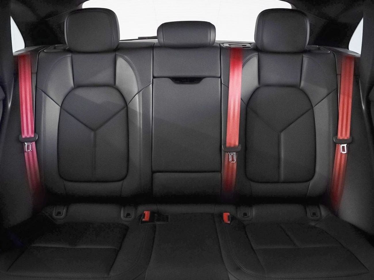 Porsche Macan Std 2.0L (260 HP) Std 2.0L (261 HP)