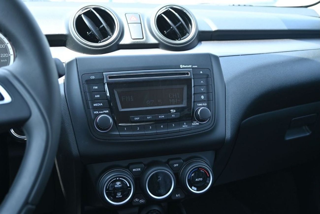 Suzuki Swift Suzuki Swift 1.2L Petrol, Color White Dual Tone, Model 2024