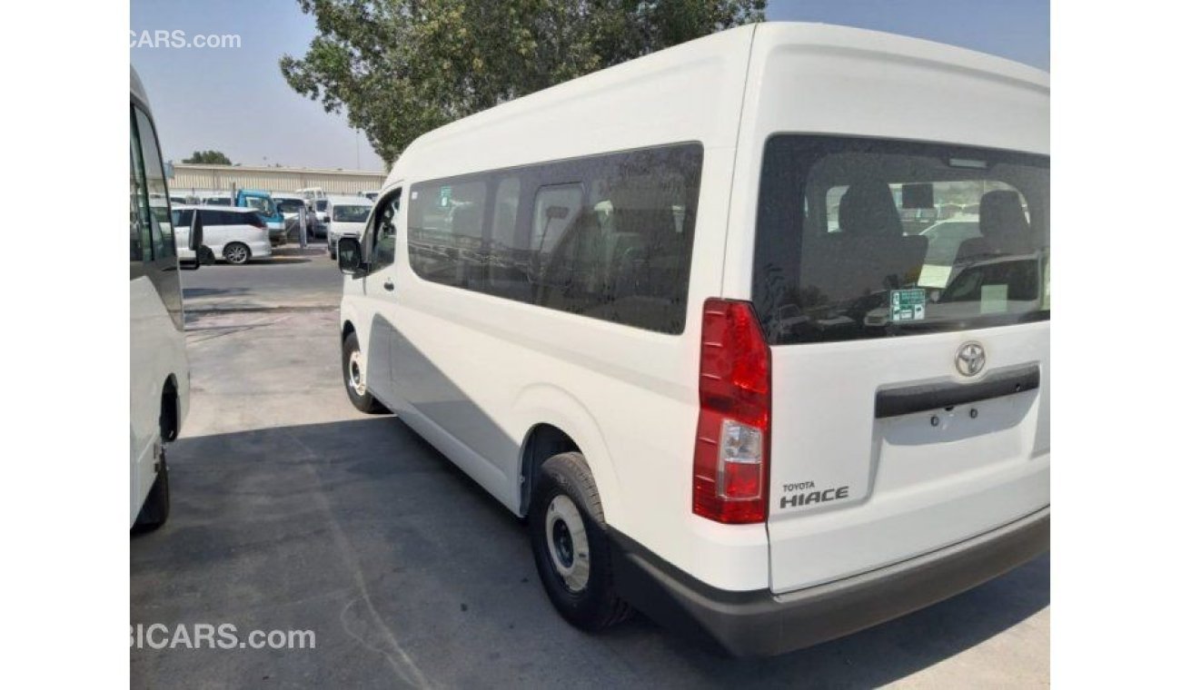 Toyota Hiace 13 seats