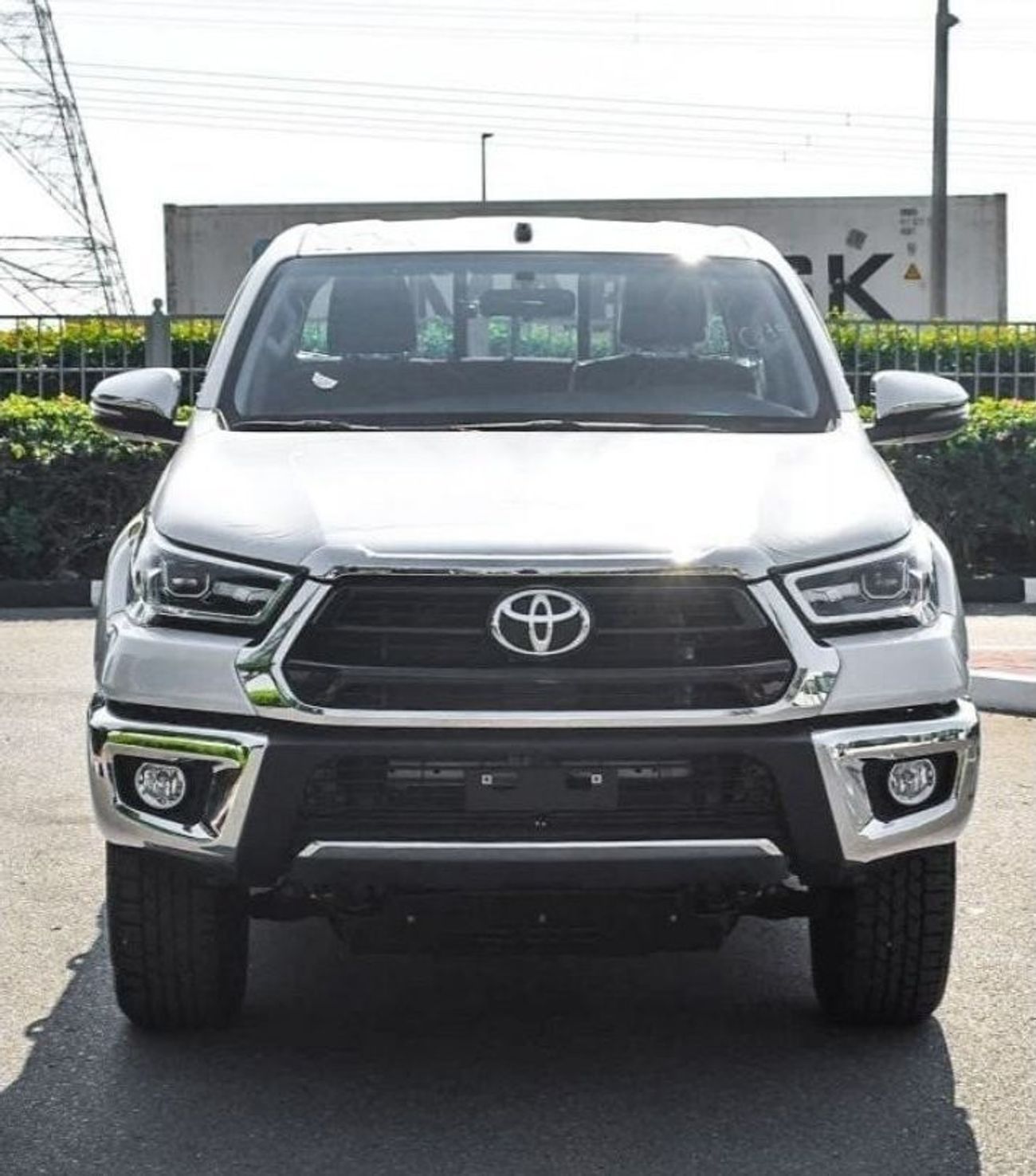 Toyota Hilux TOYOTA HILUX 2.7L PETROL AT FULL 2025 MODEL GCC