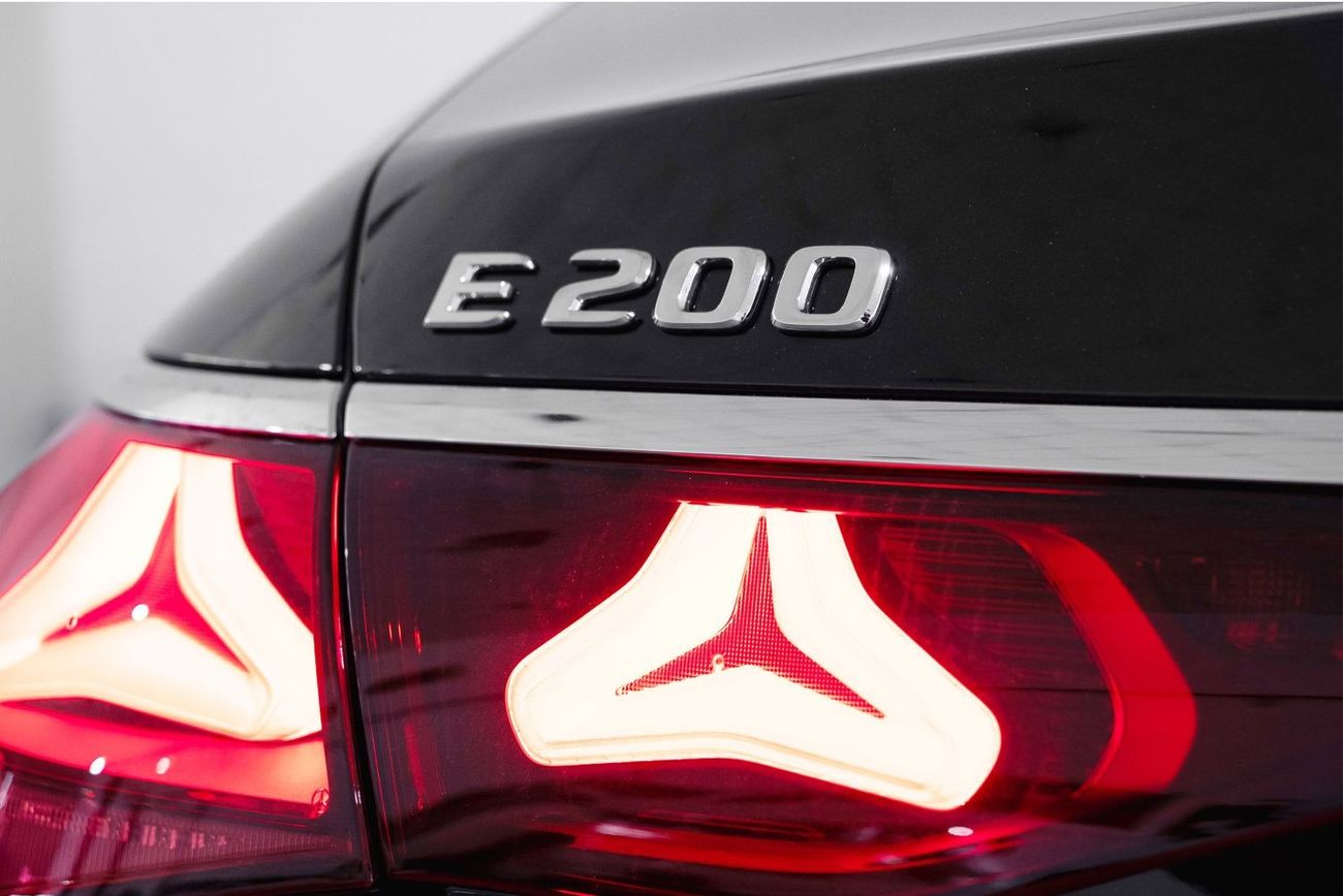 مرسيدس بنز E200 2.0L