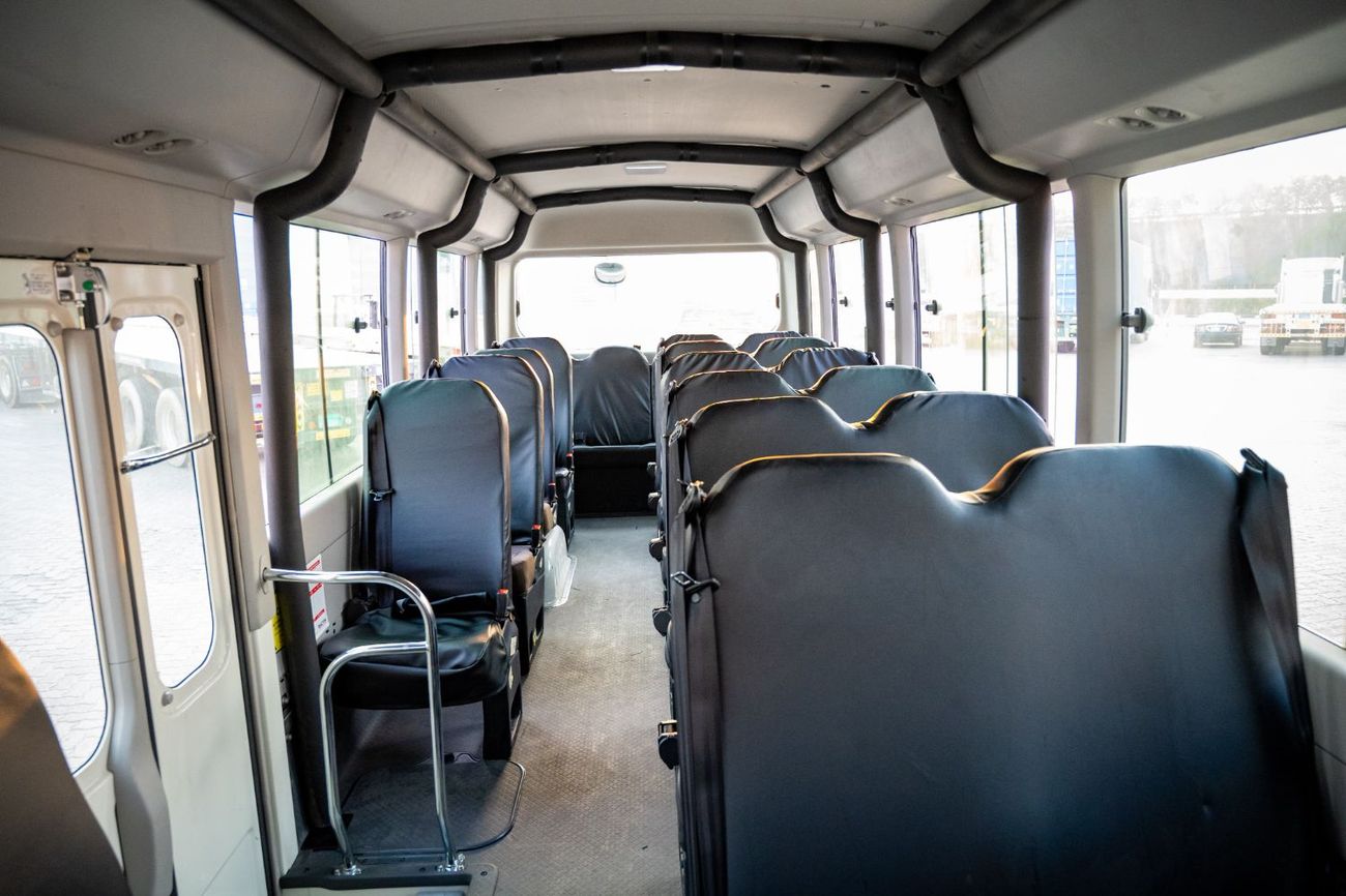 تويوتا كوستر 4.2 DSL MANUAL BUS 30 SEATS | 4x4