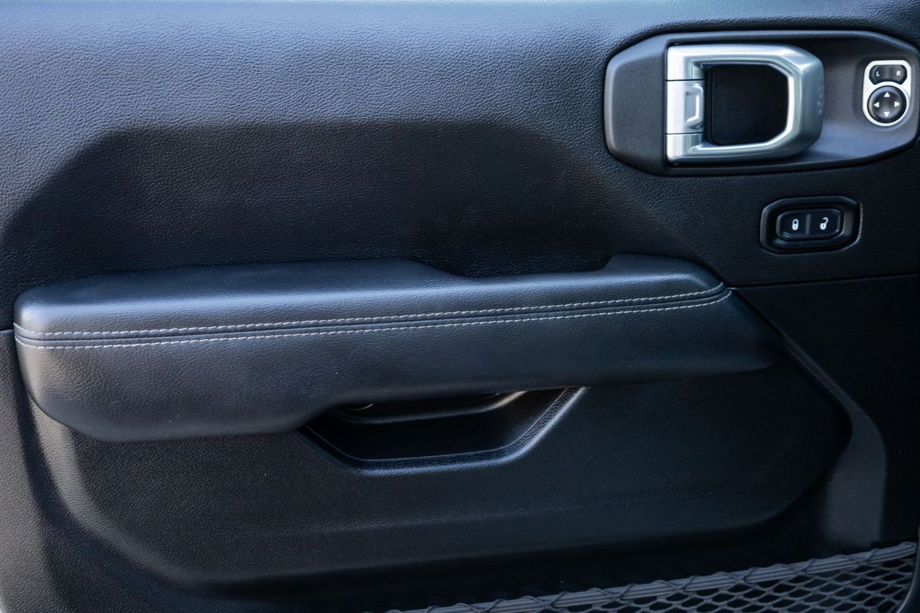 Jeep Wrangler Unlimited Sahara 3.6L