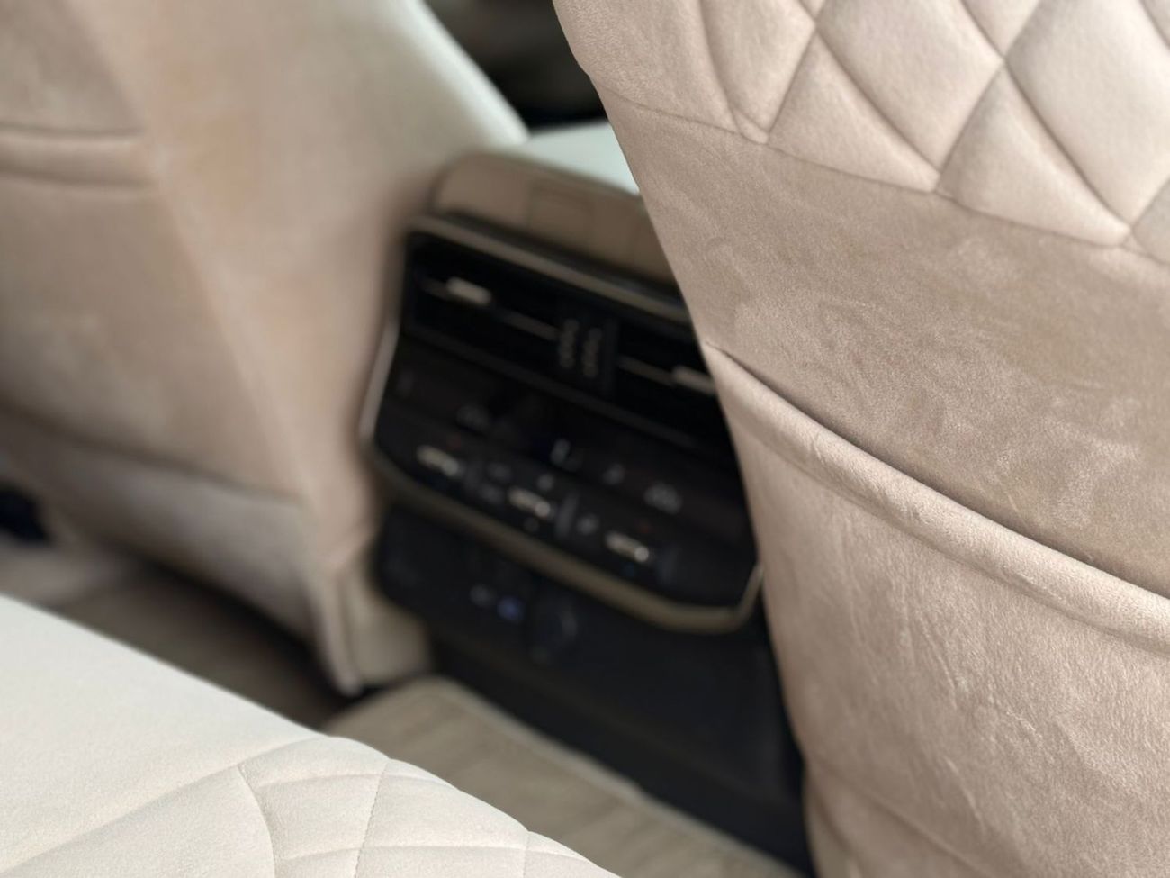 تويوتا لاند كروزر VXR 3.5L