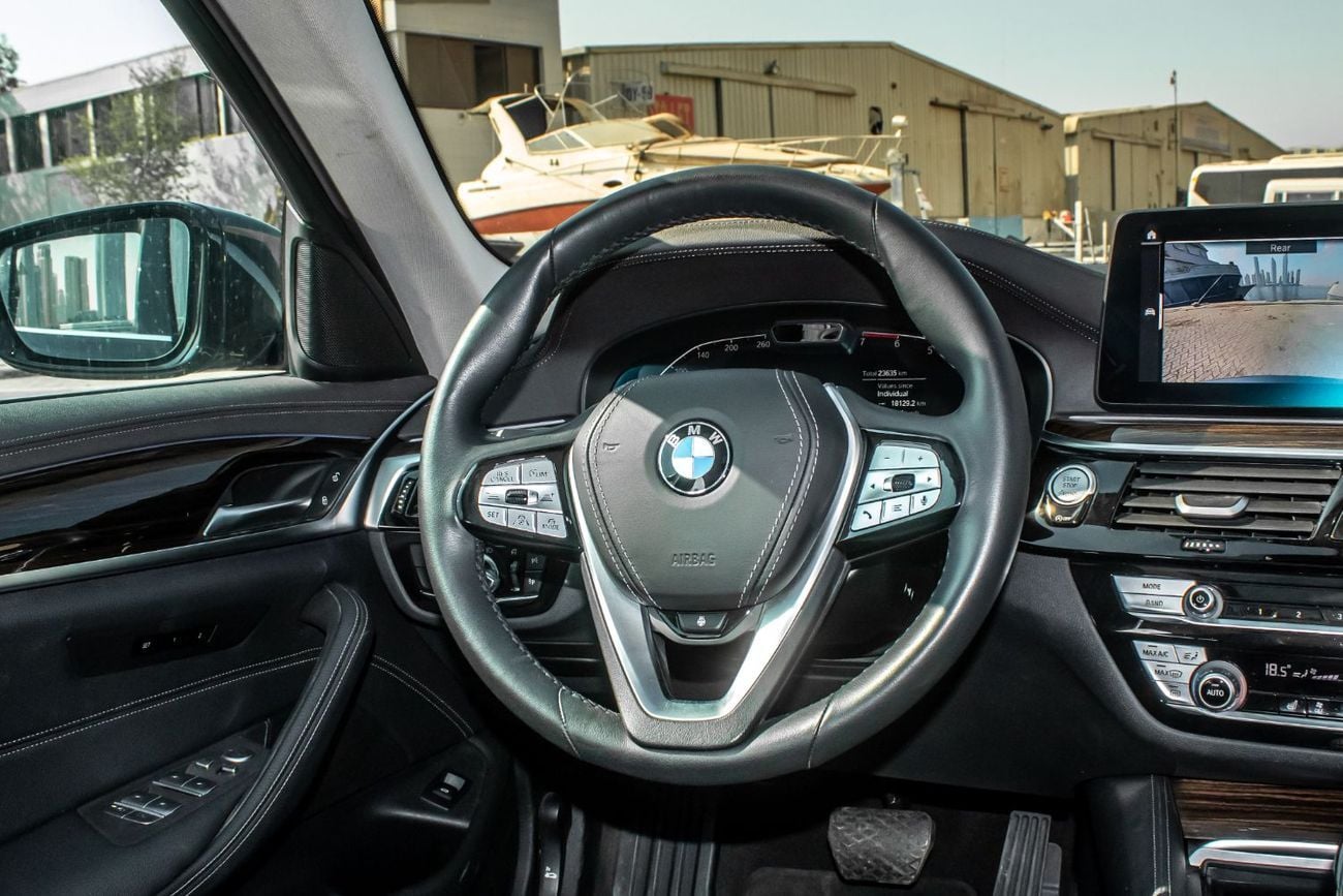 بي أم دبليو 520i