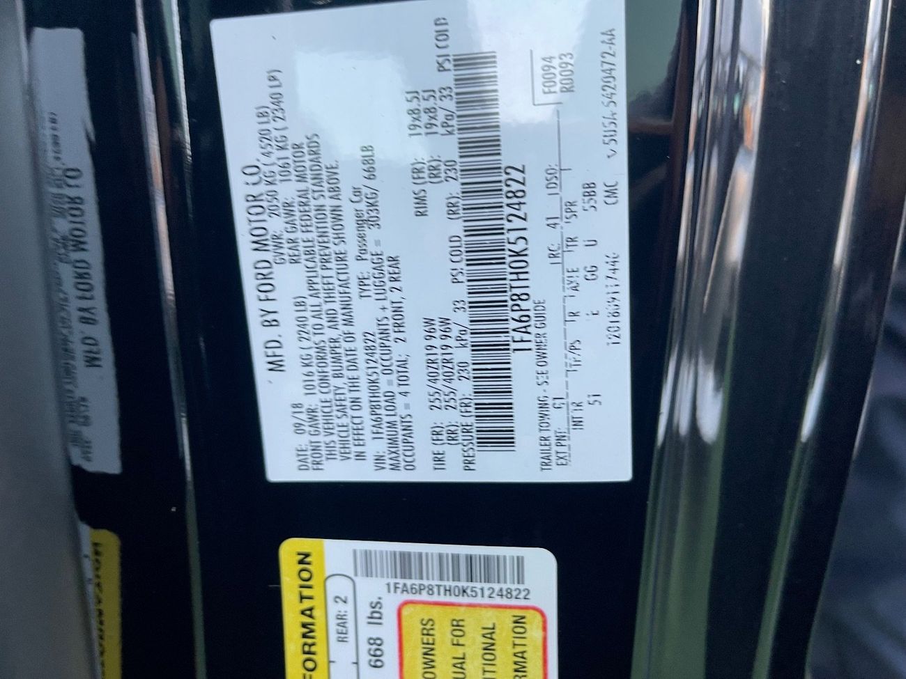 Ford Mustang Eco boost V4