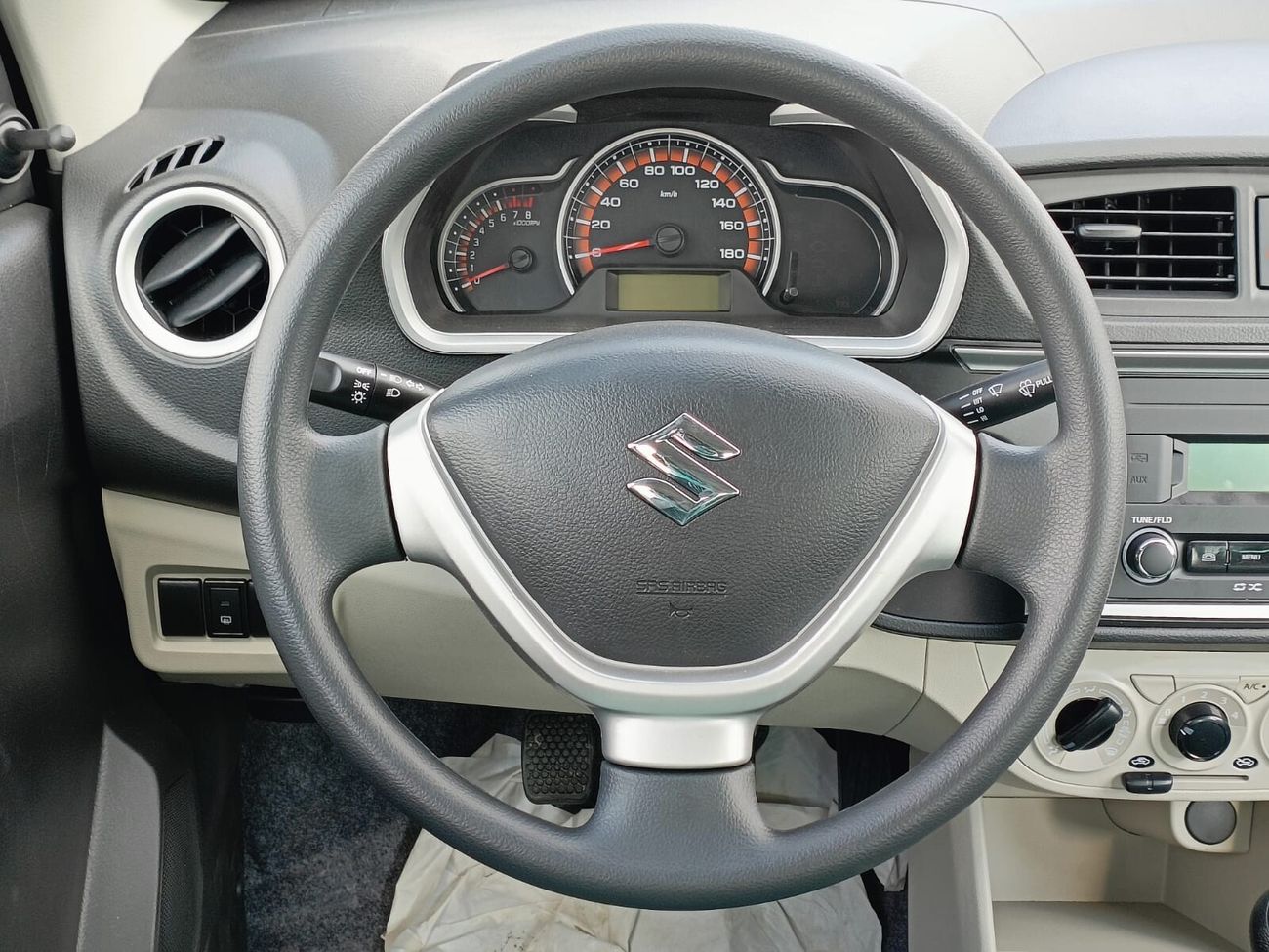 Suzuki Alto 0.8L PETROL / 13" TYRE / FRONT A/C / Brand New Stock 2023 (CODE # ALGLXM)