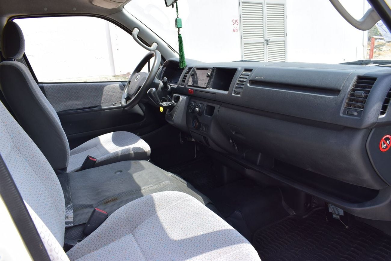 Toyota Hiace GL 15 seater bus, model:2016